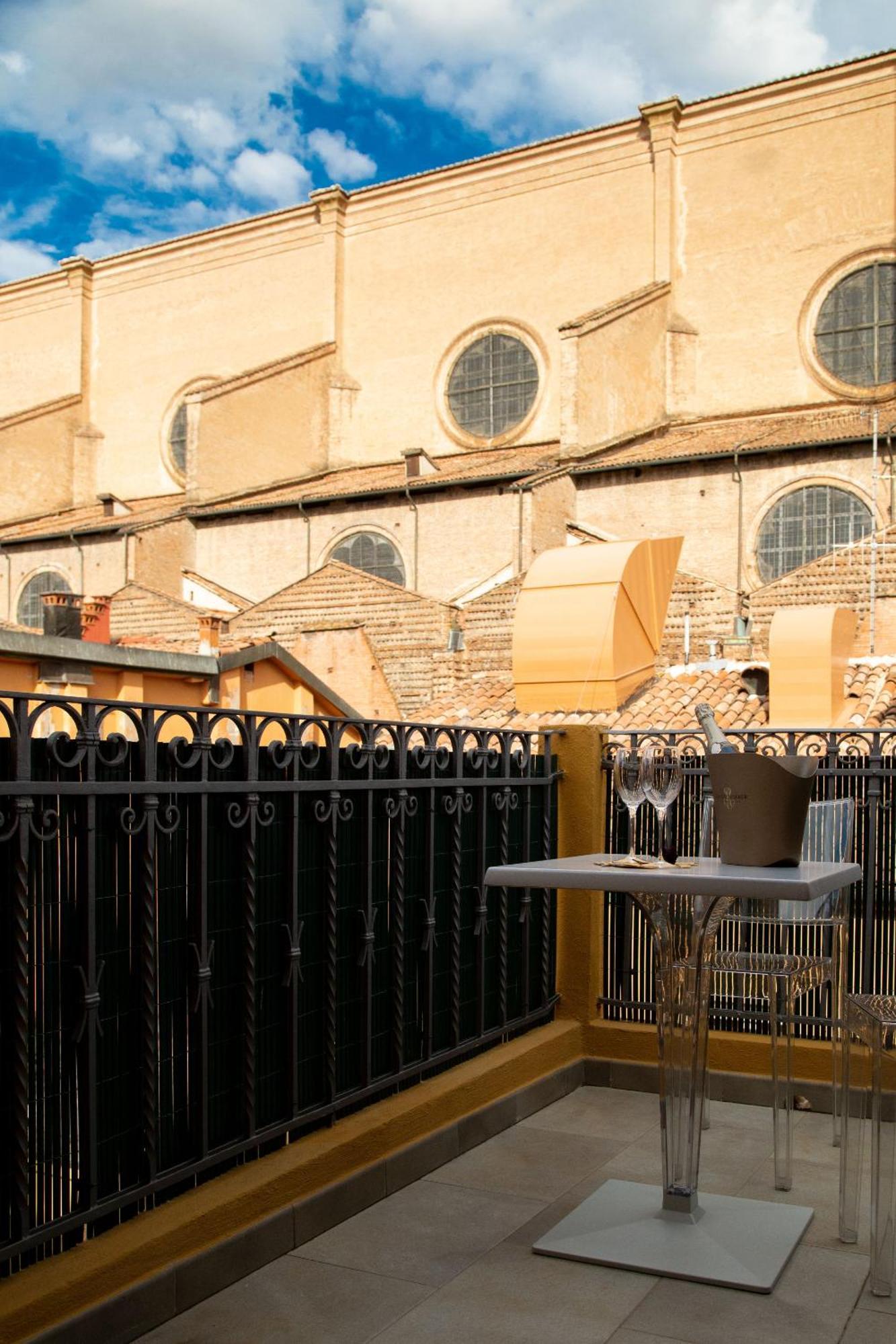 Bologna Rooftop - Twa Luaran gambar