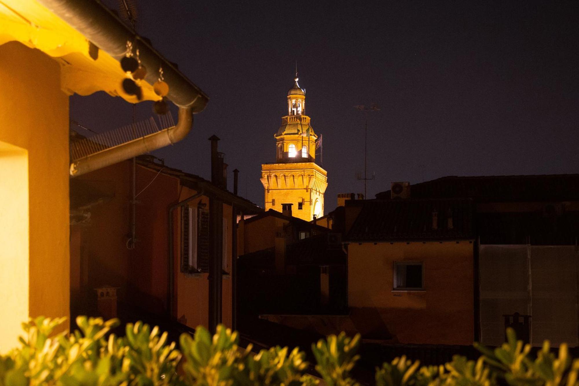 Bologna Rooftop - Twa Luaran gambar