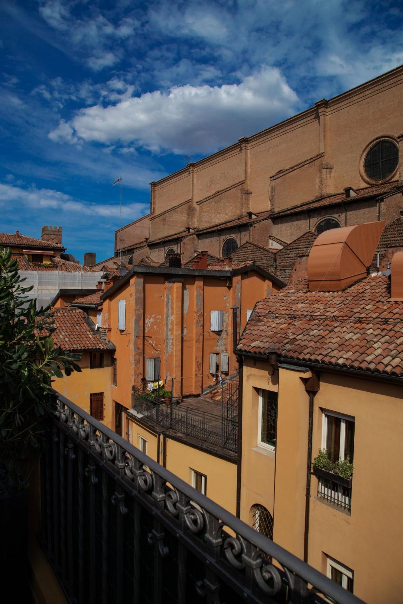 Bologna Rooftop - Twa Luaran gambar