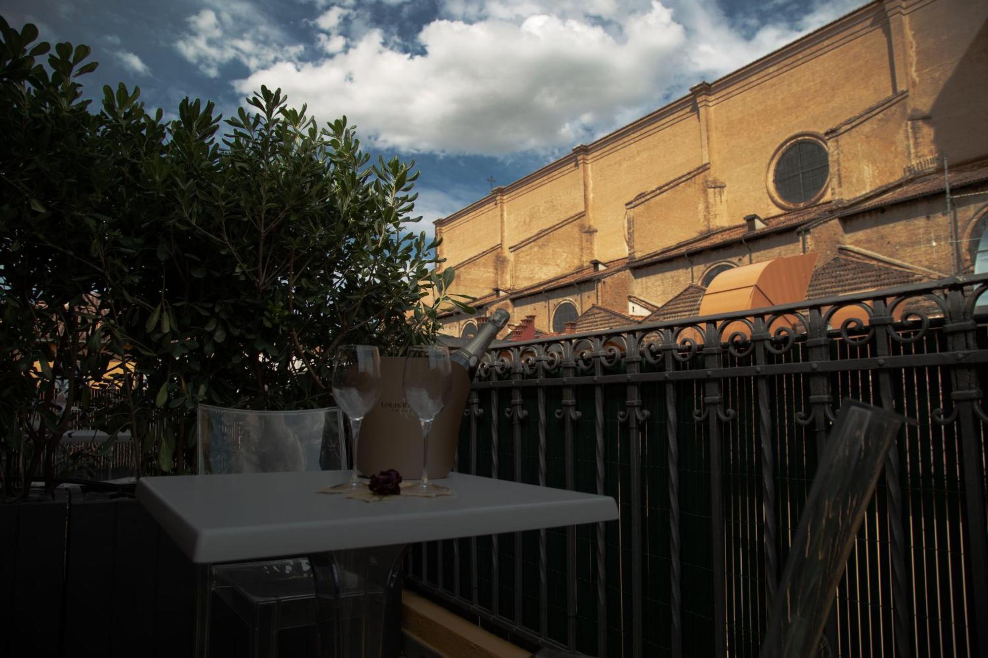 Bologna Rooftop - Twa Luaran gambar