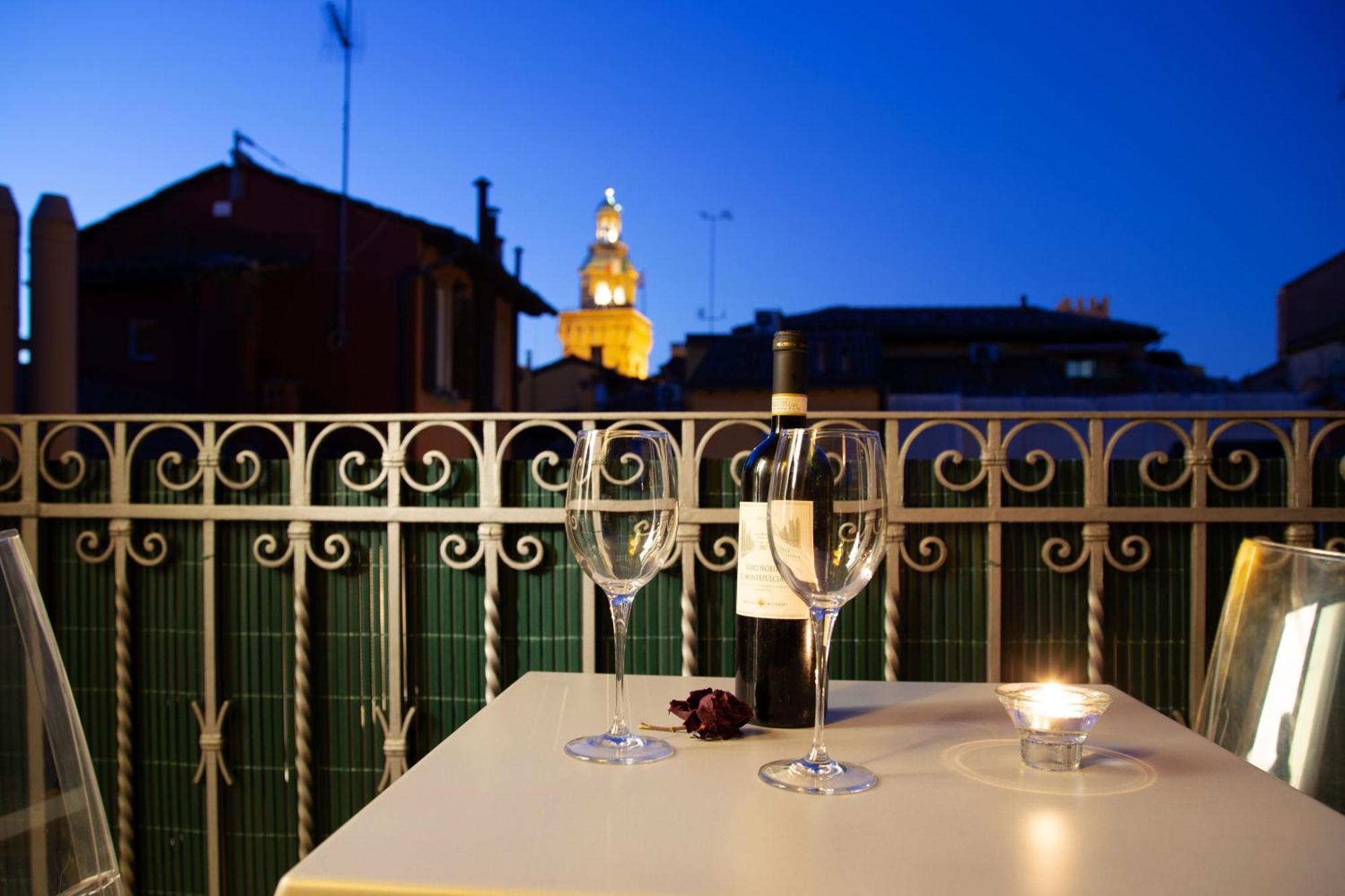 Bologna Rooftop - Twa Luaran gambar
